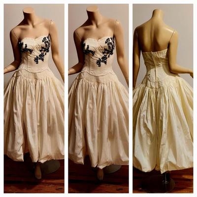 Exquisite vtg 1950s Shantung Strapless Ball Gown