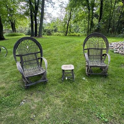 Pair of bent willow chairs & table / 3 pieces
