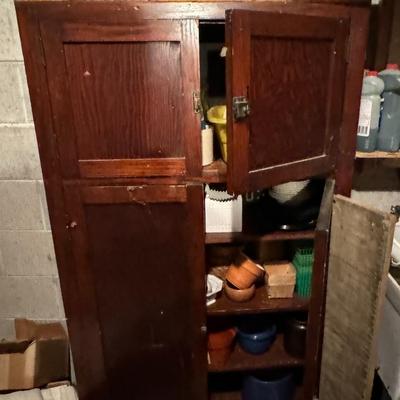 Primitive cupboard - 4 door - 4 shelves
