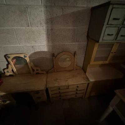 3 Piece antique salesmen sample furniture pieces