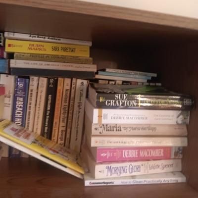 LARGE SELECTION OF PAPERBACK AND HARDBACK BOOKS