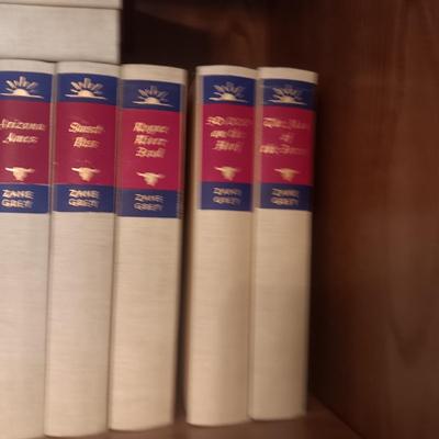 A COLLECTION OF ZANE GREY NOVELS IN HARDBACK