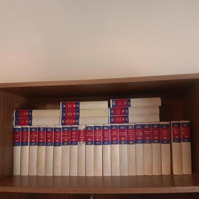 A COLLECTION OF ZANE GREY NOVELS IN HARDBACK