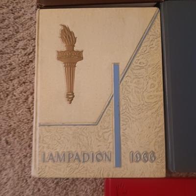 US ARMY TRAINING BOOK, PHOTO OF CLASS OF 1913 AND OLDER YEAR BOOKS