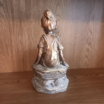STATUE OF A GIRL AND CAT, MARBLE EGG, AVON COLOGNE HORSE AND AN AGATE