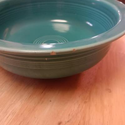 FIESTAWARE DINNER PLATES & SERVING BOWL PLUS SMALL GLASS PITCHER