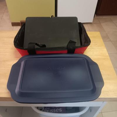 PYREX GLASS BAKING DISH, THERMAL CARRY CASE WITH BUILT IN WARMING PLATE