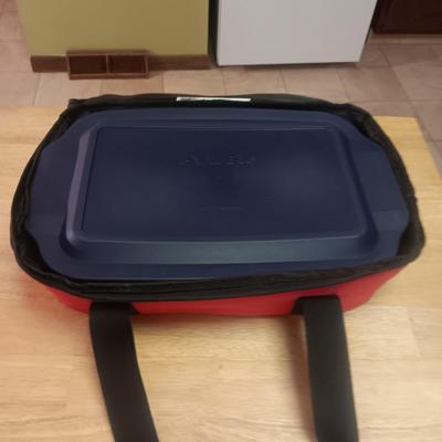 PYREX GLASS BAKING DISH, THERMAL CARRY CASE WITH BUILT IN WARMING PLATE