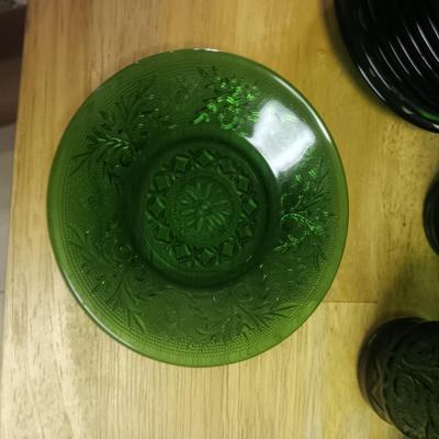 GREEN TIARA GLASSES, SMALL BOWLS AND PLATES