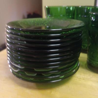 GREEN TIARA GLASSES, SMALL BOWLS AND PLATES