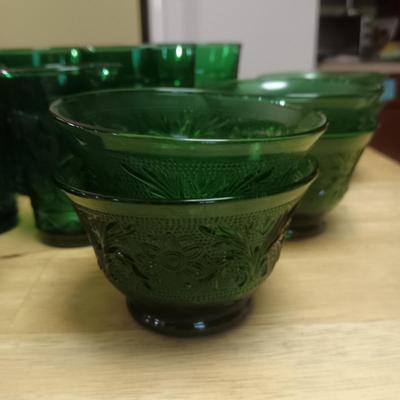 GREEN TIARA GLASSES, SMALL BOWLS AND PLATES