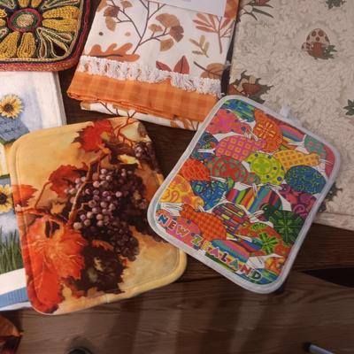 NEW KITCHEN APRON AND OTHER KITCHEN LINENS