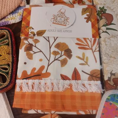 NEW KITCHEN APRON AND OTHER KITCHEN LINENS