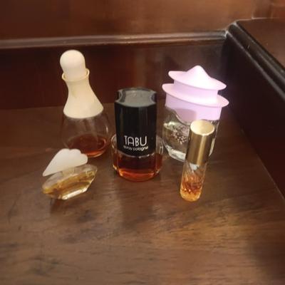 VARIETY OF PERFUME AND COLOGNE