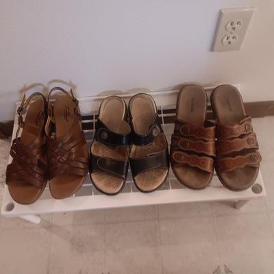 LADIES SANDALS SIZES 9 & 10