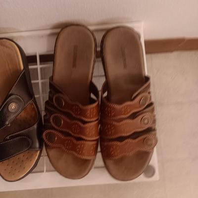 LADIES SANDALS SIZES 9 & 10