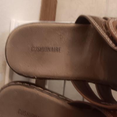 LADIES SANDALS SIZES 9 & 10