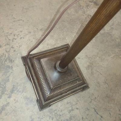 Metal Post Floor Lamp