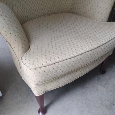 Wingback Sitting Chair