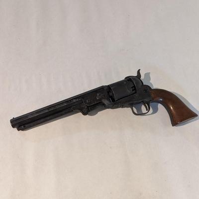Vintage Gun Old Frontier Navy Prop Revolver