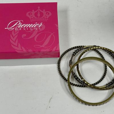 Premier designs “Stacksational” # 50020 bracelet Bangle set (Jewelry Lot #1)
