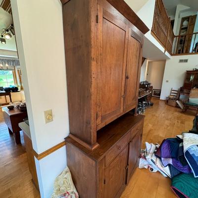 Primitive kitchen cupboard / step back cupboard 4 door/ 2 drawer - Very nice