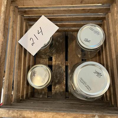 Wood Crate w/Four Assorted Size Mason Jars