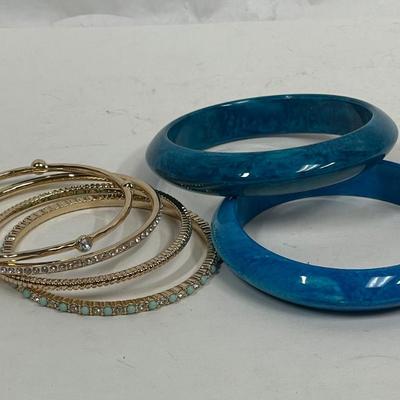 Fashion Jewelry Bangles Bracelets (Jewelry Lot #7)