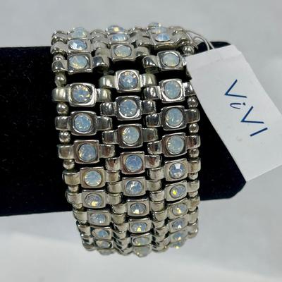 Vivi Jewelry Bracelet with Luminescent stones (Jewelry Lot #9) NWT