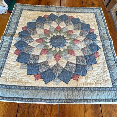 Mini quilt / wall hanging 34x34