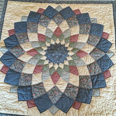 Mini quilt / wall hanging 34x34