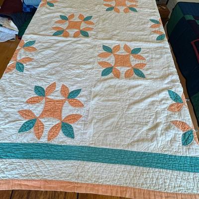 Handmade quilt twin bed