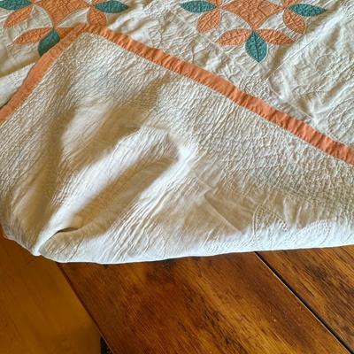 Handmade quilt twin bed