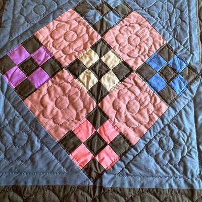 Wall Hanging / mini quilt
