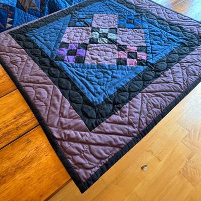 Wall Hanging / mini quilt