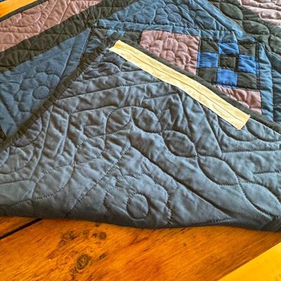 Wall Hanging / mini quilt