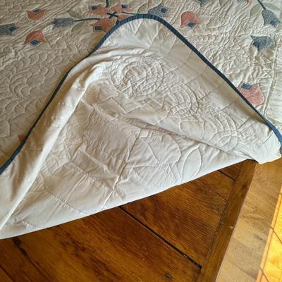 Queen Amish Quilt / handmade