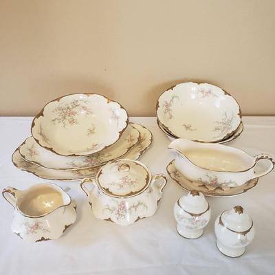 Vintage Taylor Smith China serving Pieces (M400)