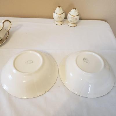 Vintage Taylor Smith China serving Pieces (M400)