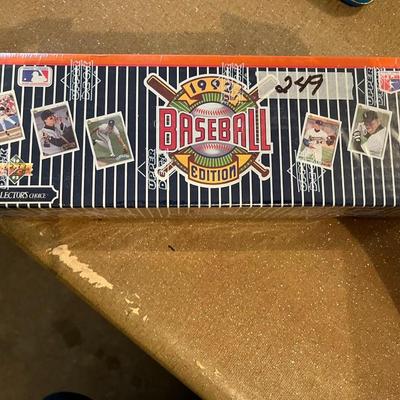 New Still Sealed - 1992 Complete Baseball Edition 800 Card Set