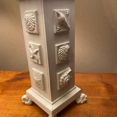 Pair of wooden lamps with seashell motif
