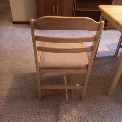 SOLID OAK DINING TABLE WITH 4 CHAIRS