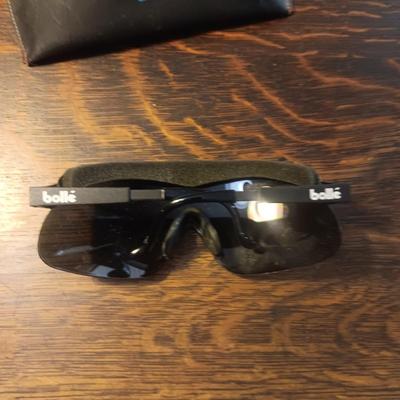 BOLLE EDGE SUNGLASSES WITH CASE