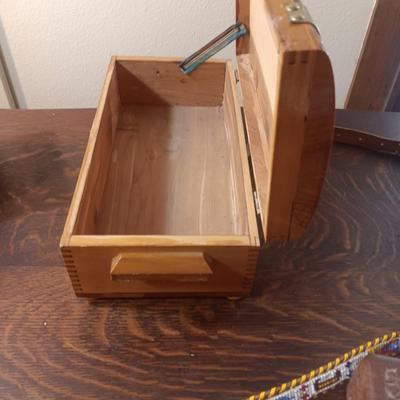 2 WOODEN BOXES AND A HAND BEADED BELT