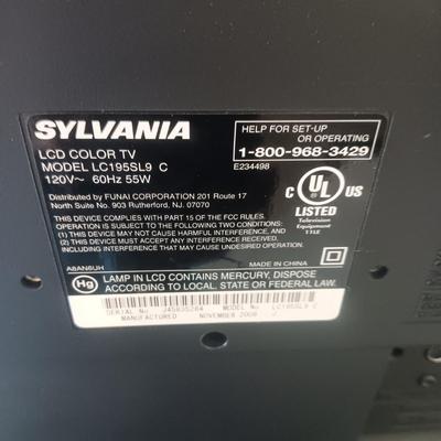 SYLVANIA 19" TV AND RCA VHS PLAYER