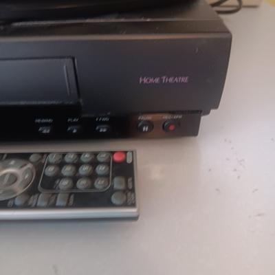 SYLVANIA 19" TV AND RCA VHS PLAYER