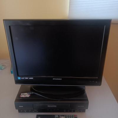 SYLVANIA 19" TV AND RCA VHS PLAYER