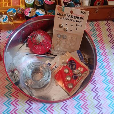 SEWING NOTIONS WITH 2 SEWING BOXES AND 1 WOOD BOX
