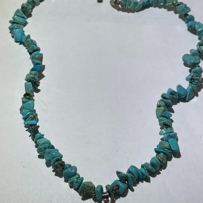 Vintage Mid-Century Turquoise Necklace w/Pendant 18" Long in Good Preowned Condition.