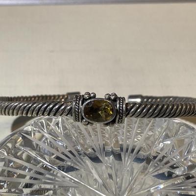 Vintage Heavy Sterling Silver Citrine Color Stone Standard Size Cable Cuff Bracelet in Good Preowned Condition.